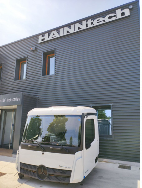 Mercedes-Benz AROCS ACTROS ANTOS CLASSIC SPACE MP4 - Kabina i enterijer za Kamion: slika 2 Mercedes-Benz AROCS ACTROS ANTOS CLASSIC SPACE MP4 - Kabina i enterijer za Kamion: slika 2