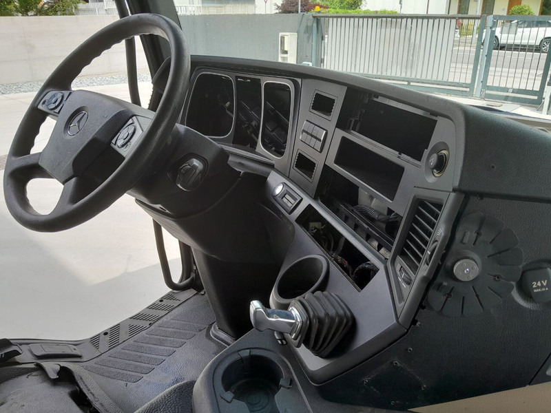Mercedes-Benz AROCS ACTROS Streamline MP4 - Kabina i enterijer za Kamion: slika 5 Mercedes-Benz AROCS ACTROS Streamline MP4 - Kabina i enterijer za Kamion: slika 5