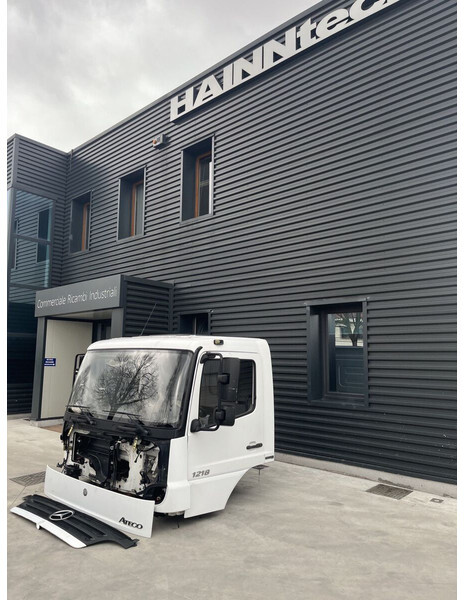 Mercedes-Benz ATEGO 4 CYLINDERS EURO 5 - Kabina i enterijer za Kamion: slika 1 Mercedes-Benz ATEGO 4 CYLINDERS EURO 5 - Kabina i enterijer za Kamion: slika 1
