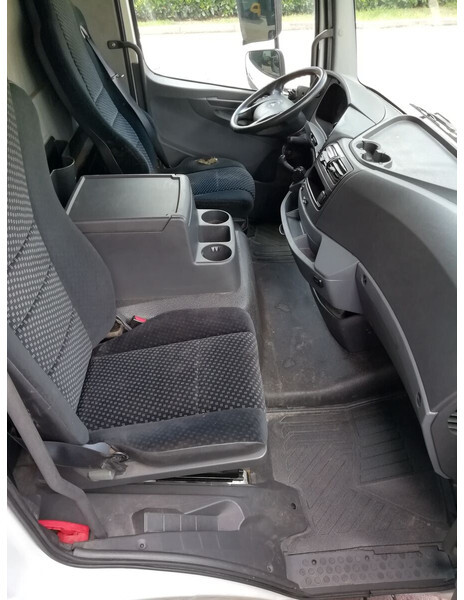 Mercedes-Benz Atego ,Axor - Kabina i enterijer za Kamion: slika 3 Mercedes-Benz Atego ,Axor - Kabina i enterijer za Kamion: slika 3