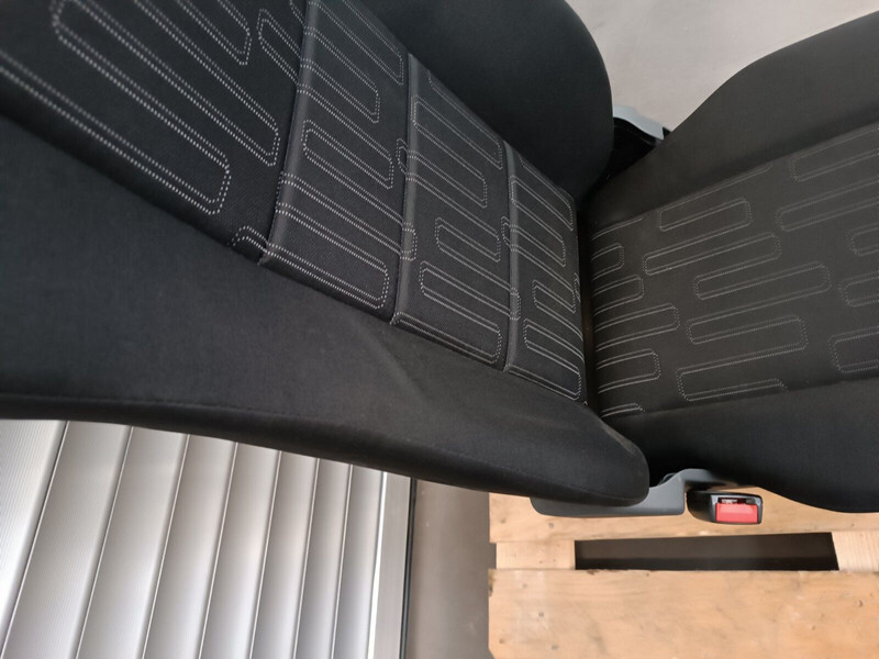 Mercedes-Benz MANUAL - Sedište za Kamion: slika 5 Mercedes-Benz MANUAL - Sedište za Kamion: slika 5