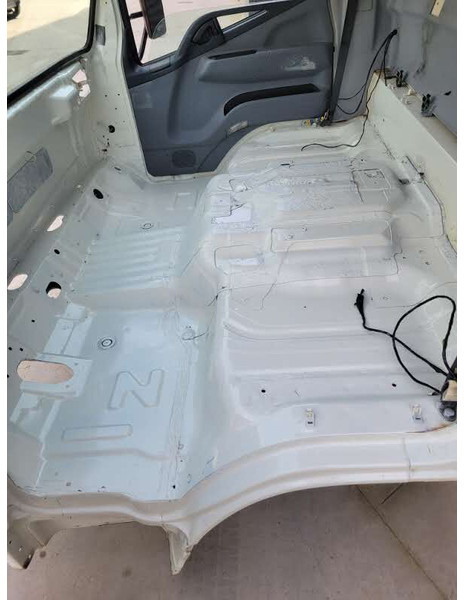 Kabina i enterijer za Kamion Mitsubishi Fuso "C": slika 11 Kabina i enterijer za Kamion Mitsubishi Fuso "C": slika 11