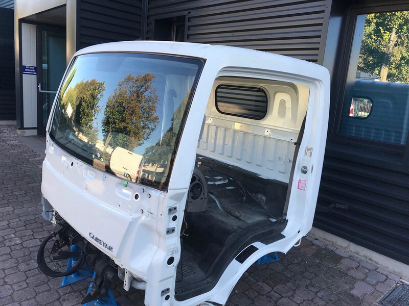 Nissan NT400 CABSTAR - Kabina i enterijer za Kamion: slika 1 Nissan NT400 CABSTAR - Kabina i enterijer za Kamion: slika 1