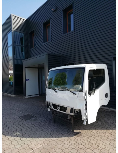 Nissan NT400 - Kabina i enterijer za Kamion: slika 3 Nissan NT400 - Kabina i enterijer za Kamion: slika 3