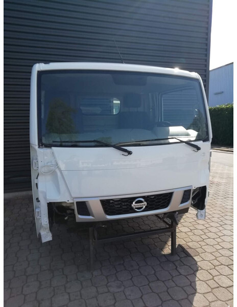 Nissan NT400 - Kabina i enterijer za Kamion: slika 4 Nissan NT400 - Kabina i enterijer za Kamion: slika 4