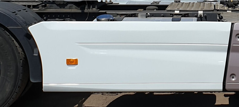 Renault T - T High SIDESKIRT EURO 6 - Aerodinamika/ Spojler za Kamion: slika 2 Renault T - T High SIDESKIRT EURO 6 - Aerodinamika/ Spojler za Kamion: slika 2