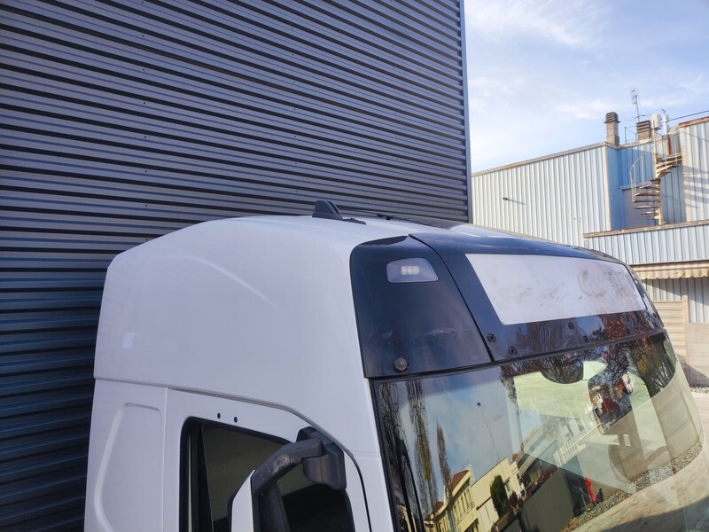 Volvo L2 H2 - Kabina i enterijer za Kamion: slika 2 Volvo L2 H2 - Kabina i enterijer za Kamion: slika 2