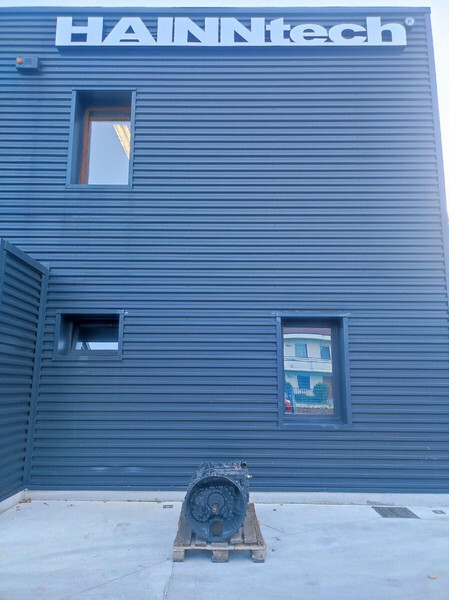 ZF XF95 XF105 CF85 CF75 - Menjač za Kamion: slika 1 ZF XF95 XF105 CF85 CF75 - Menjač za Kamion: slika 1