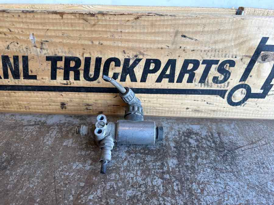 EKERI WABCO VALVE 4721726000 - Ventil za Prikolica: slika 1 EKERI WABCO VALVE 4721726000 - Ventil za Prikolica: slika 1