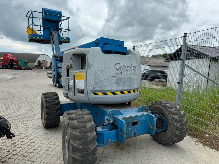 GENIE 4WD LIFT Z45 / 25 - Zglobna platforma: slika 1 GENIE 4WD LIFT Z45 / 25 - Zglobna platforma: slika 1