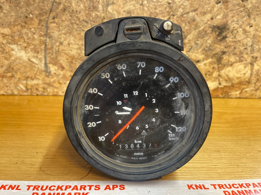 IVECO FARTSKRIVER TYPE 1311-34 - Kabina i enterijer za Kamion: slika 1 IVECO FARTSKRIVER TYPE 1311-34 - Kabina i enterijer za Kamion: slika 1