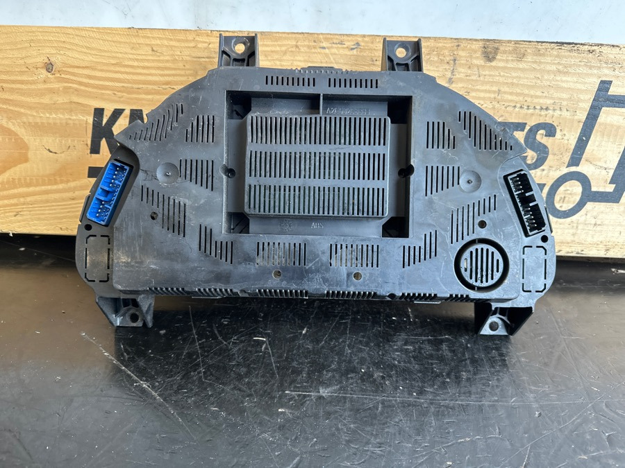 IVECO INSTRUMENT CLUSTER 5801938082 - Kabina i enterijer za Kamion: slika 5 IVECO INSTRUMENT CLUSTER 5801938082 - Kabina i enterijer za Kamion: slika 5