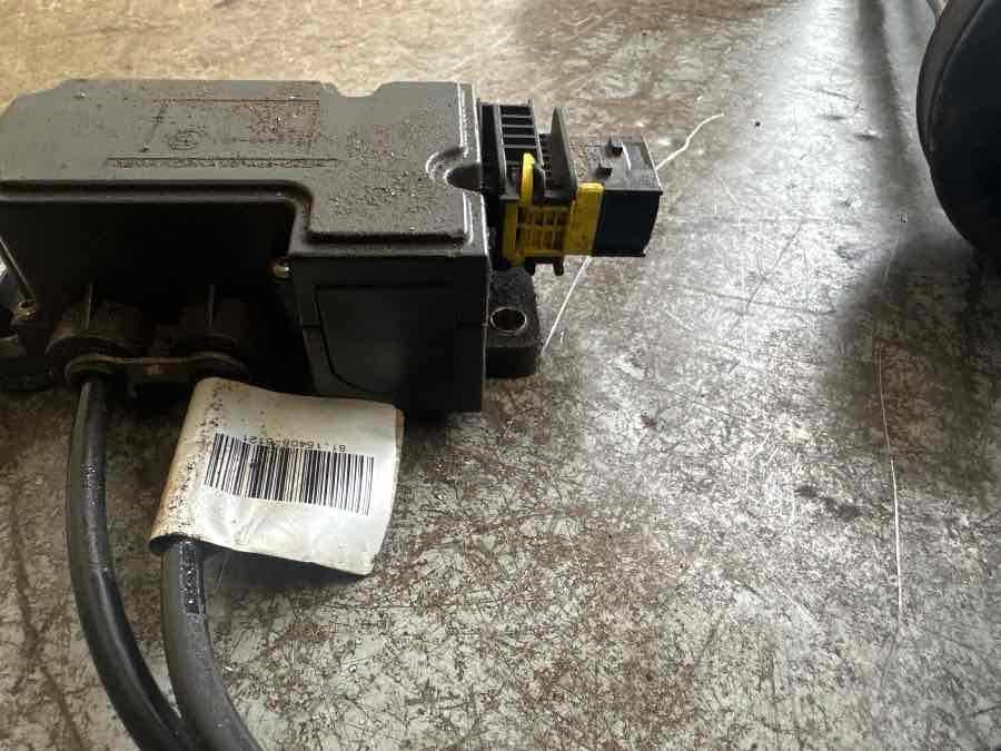 MAN ADBLUE LEVER 81.15408-6102 - Rezervoar za AdBlue tečnost za Kamion: slika 2 MAN ADBLUE LEVER 81.15408-6102 - Rezervoar za AdBlue tečnost za Kamion: slika 2