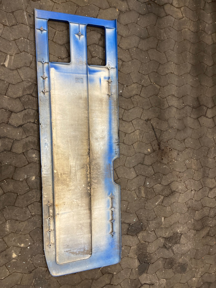 MAN SIDE PANEL 81.41680-0040 - Karoserija i eksterijer za Kamion: slika 3 MAN SIDE PANEL 81.41680-0040 - Karoserija i eksterijer za Kamion: slika 3