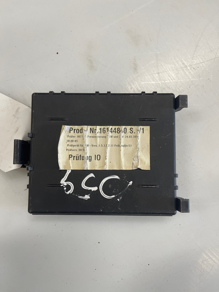 MERCEDES CONTROL ECU A0004461727 - Električni sistem za Kamion: slika 2 MERCEDES CONTROL ECU A0004461727 - Električni sistem za Kamion: slika 2