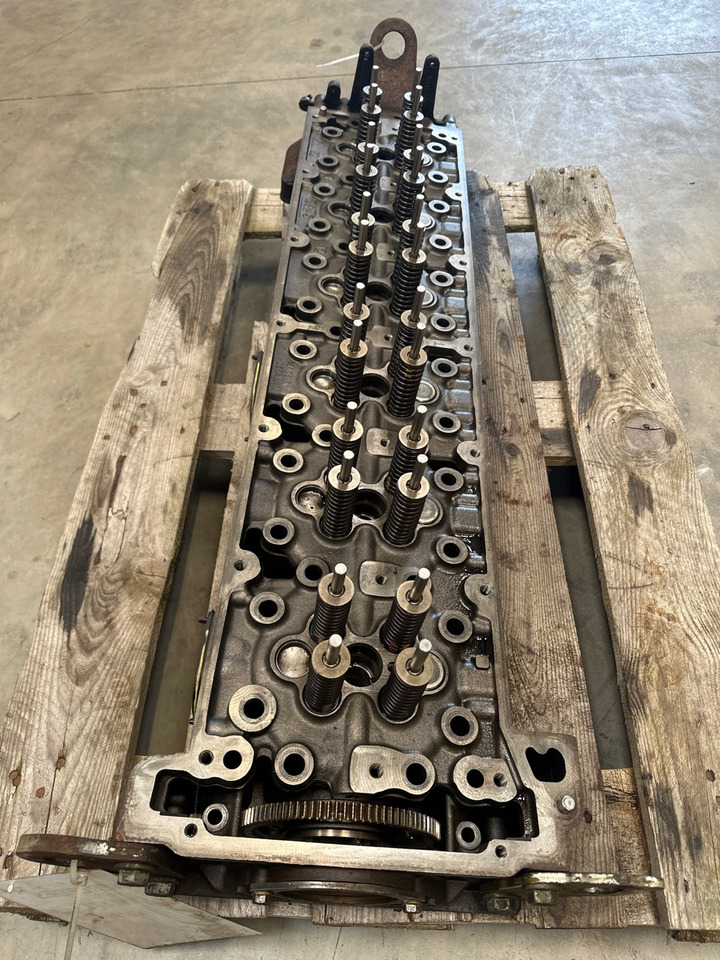 MERCEDES CYLINDERHEAD A4710104220 - Zaglavlje motora za Kamion: slika 1 MERCEDES CYLINDERHEAD A4710104220 - Zaglavlje motora za Kamion: slika 1
