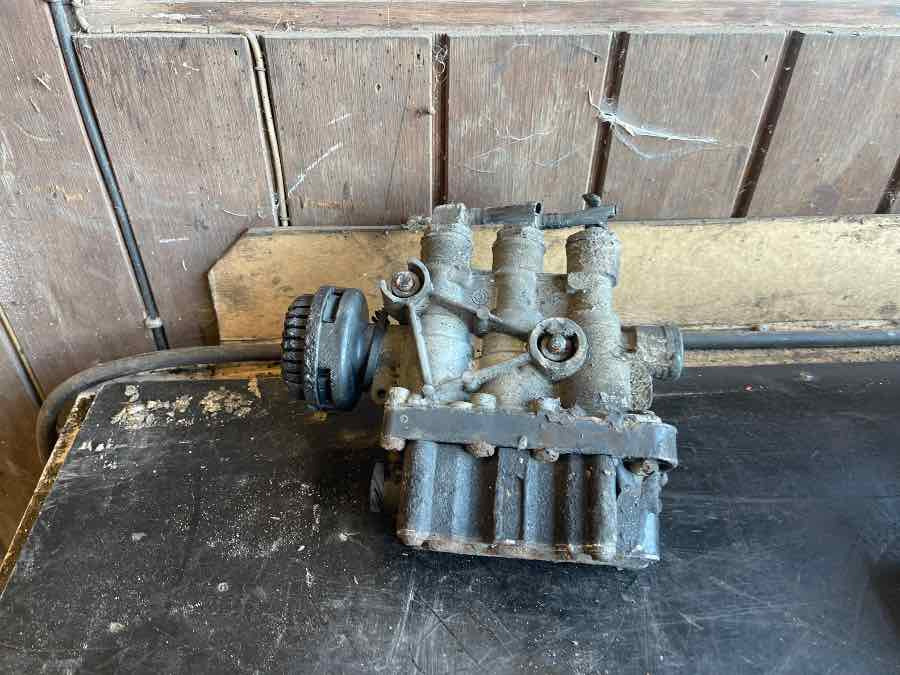 MERCEDES VALVE A0003279725 - Kočioni ventil za Kamion: slika 2 MERCEDES VALVE A0003279725 - Kočioni ventil za Kamion: slika 2