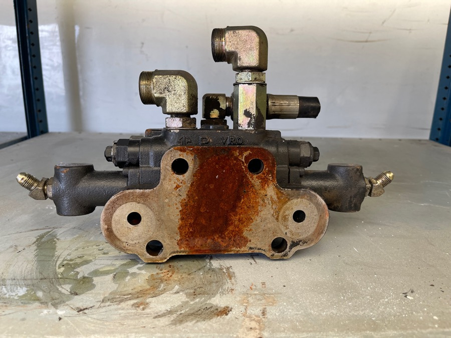 NEW HOLLAND VALVE KPM VENTIL TYPE :KMC10-1023 - Kočioni ventil za Kamion: slika 3 NEW HOLLAND VALVE KPM VENTIL TYPE :KMC10-1023 - Kočioni ventil za Kamion: slika 3