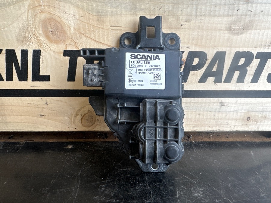 SCANIA BATTERY EQUALISER 2977072 - Električni sistem za Kamion: slika 2 SCANIA BATTERY EQUALISER 2977072 - Električni sistem za Kamion: slika 2