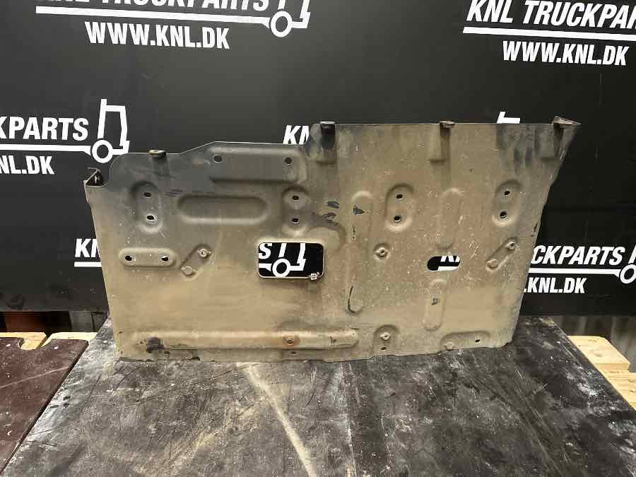 SCANIA BOADING STEB BRACKET 2715970 - Ram/ Šasija za Kamion: slika 2 SCANIA BOADING STEB BRACKET 2715970 - Ram/ Šasija za Kamion: slika 2