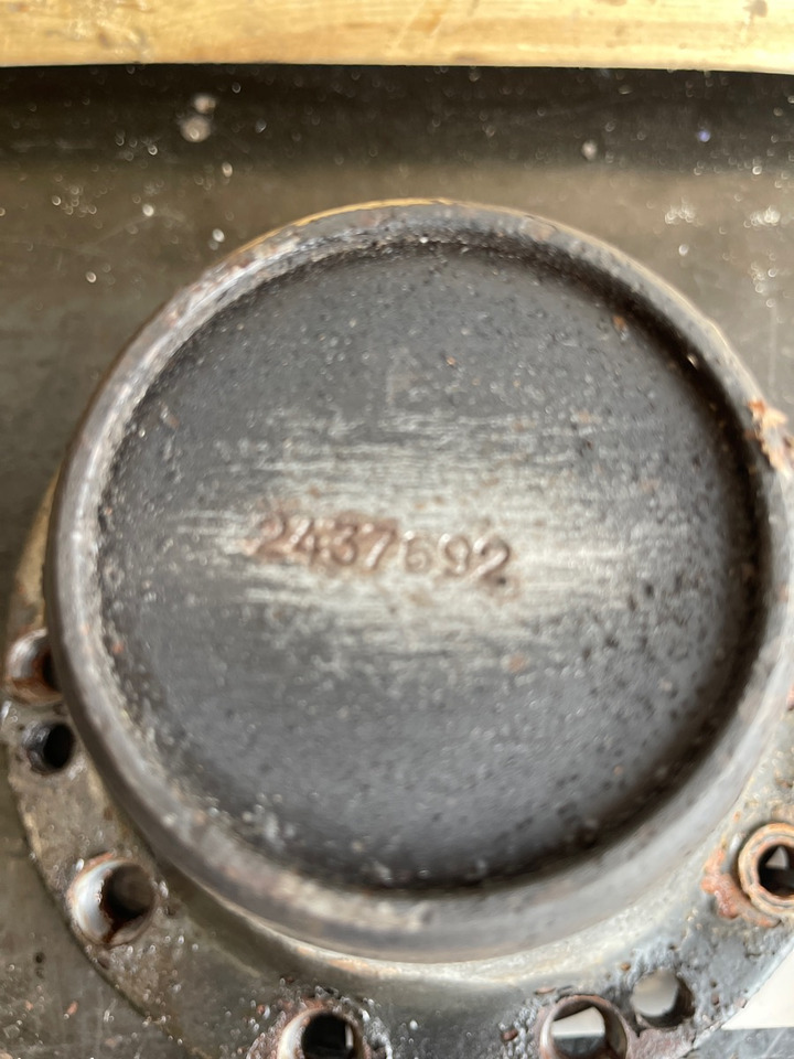 SCANIA DRIVE SHAFT FLANGE 2437692 - Polosovina za Kamion: slika 2 SCANIA DRIVE SHAFT FLANGE 2437692 - Polosovina za Kamion: slika 2
