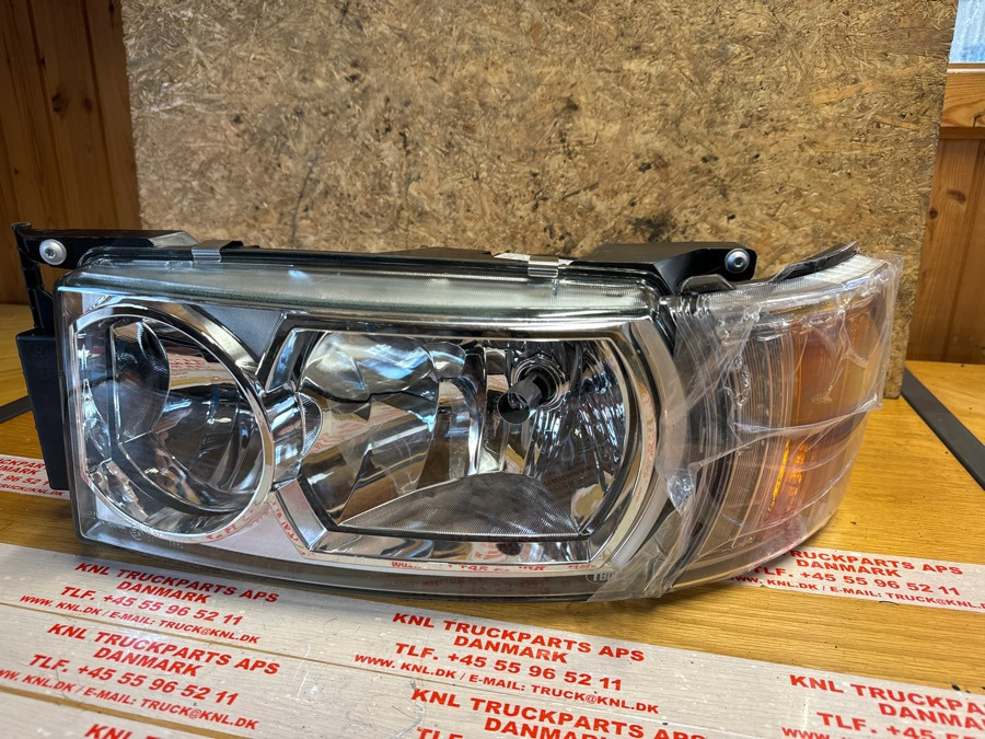 SCANIA HEAD LAMP LEFT 2416136 - Svetla/ Osvetljenje za Kamion: slika 1 SCANIA HEAD LAMP LEFT 2416136 - Svetla/ Osvetljenje za Kamion: slika 1