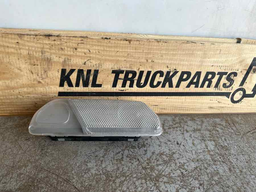 SCANIA ROOF LAMP 2038544 - Svetla/ Osvetljenje za Kamion: slika 1 SCANIA ROOF LAMP 2038544 - Svetla/ Osvetljenje za Kamion: slika 1