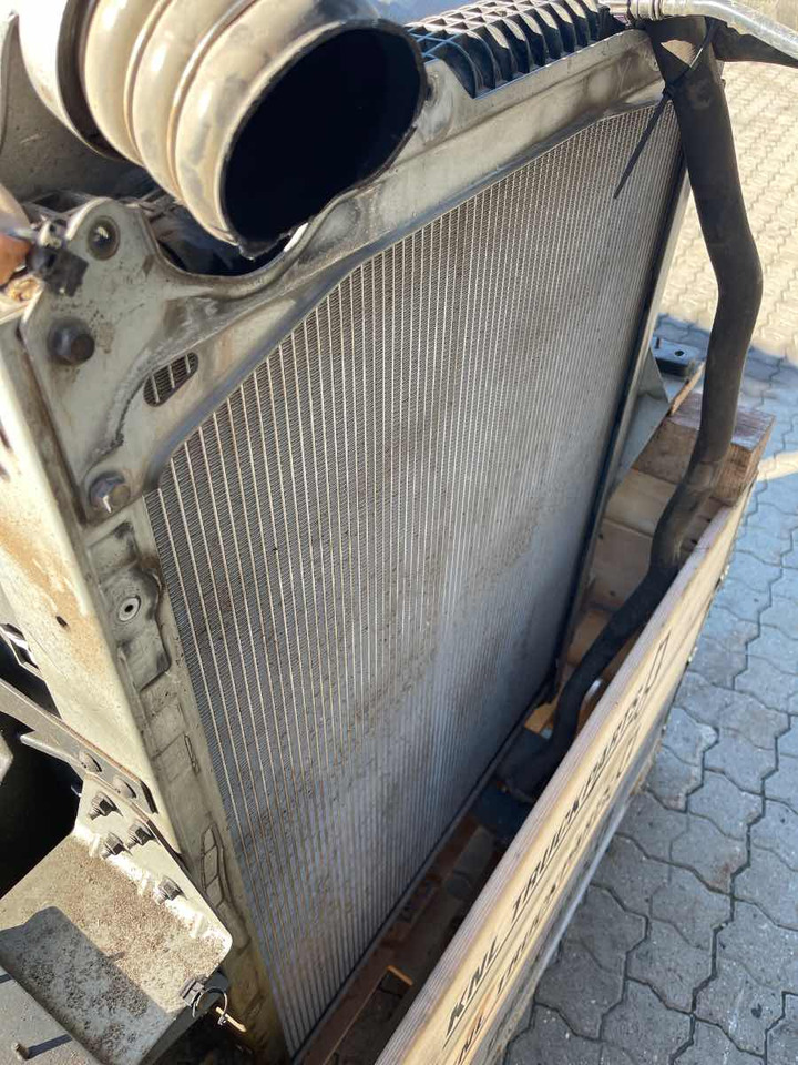 VOLVO COMPLETE COOLER / INTERCOOLER 23852082 - Sistem za hlađenje za Kamion: slika 2 VOLVO COMPLETE COOLER / INTERCOOLER 23852082 - Sistem za hlađenje za Kamion: slika 2