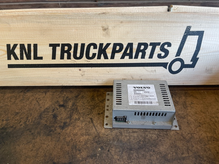 VOLVO ECU TRANSFORMER 20455097 - Električni sistem za Kamion: slika 1 VOLVO ECU TRANSFORMER 20455097 - Električni sistem za Kamion: slika 1