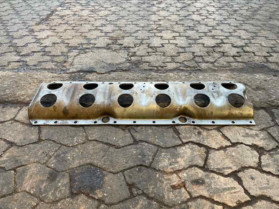 VOLVO ENGINE FRAME BRACKET 21644620 - Motor i delovi za Kamion: slika 2 VOLVO ENGINE FRAME BRACKET 21644620 - Motor i delovi za Kamion: slika 2