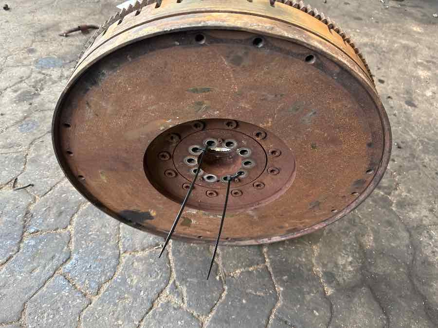 VOLVO FLY WHEEL 21416133 - Motor i delovi za Kamion: slika 3 VOLVO FLY WHEEL 21416133 - Motor i delovi za Kamion: slika 3