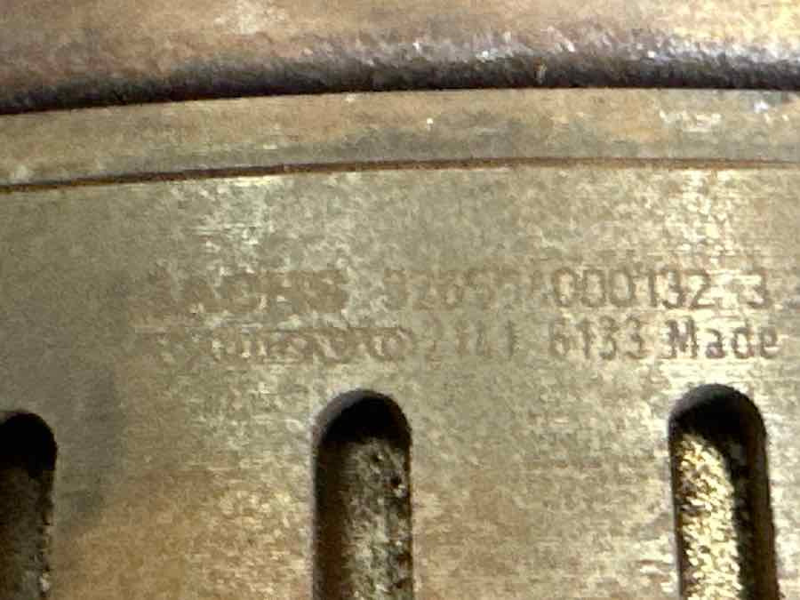 VOLVO FLY WHEEL 21416133 - Motor i delovi za Kamion: slika 4 VOLVO FLY WHEEL 21416133 - Motor i delovi za Kamion: slika 4