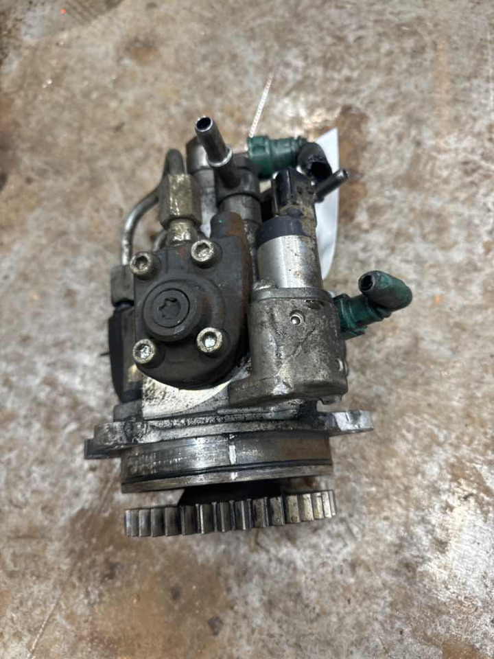 VOLVO FUEL PUMP 22208205 - Obrada goriva/ Dostava goriva za Kamion: slika 2 VOLVO FUEL PUMP 22208205 - Obrada goriva/ Dostava goriva za Kamion: slika 2