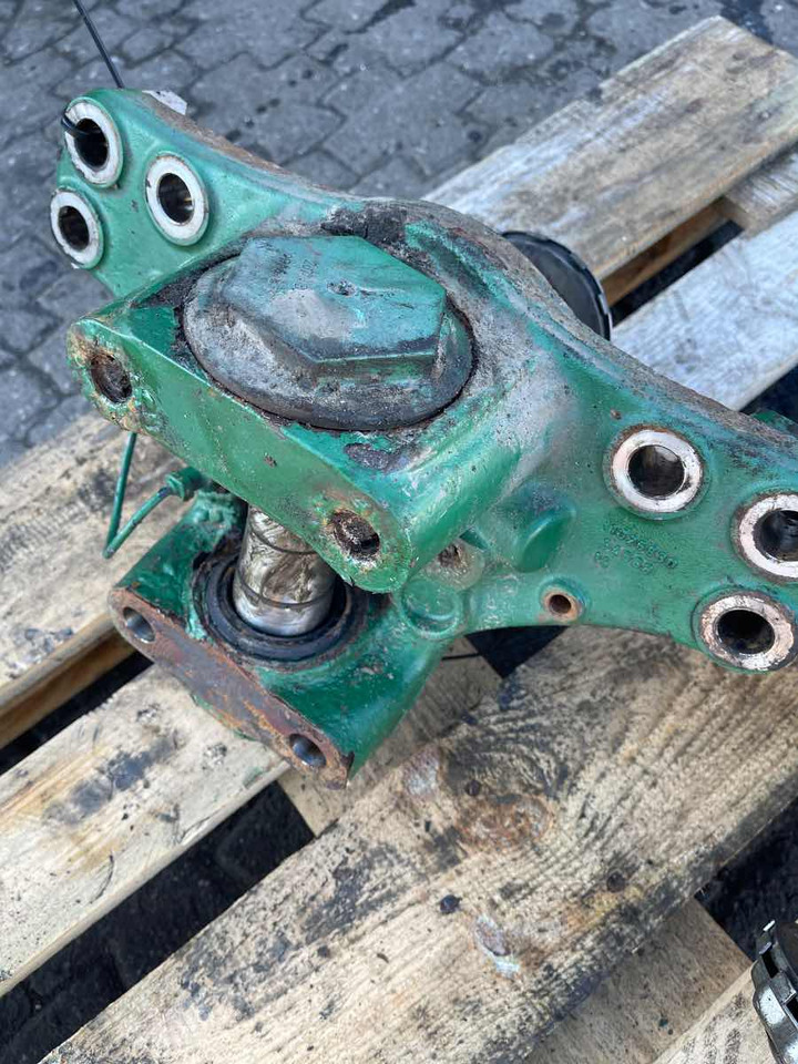 VOLVO STEERING KNUCKLE 21700330 - Rukavc točka za Kamion: slika 1 VOLVO STEERING KNUCKLE 21700330 - Rukavc točka za Kamion: slika 1