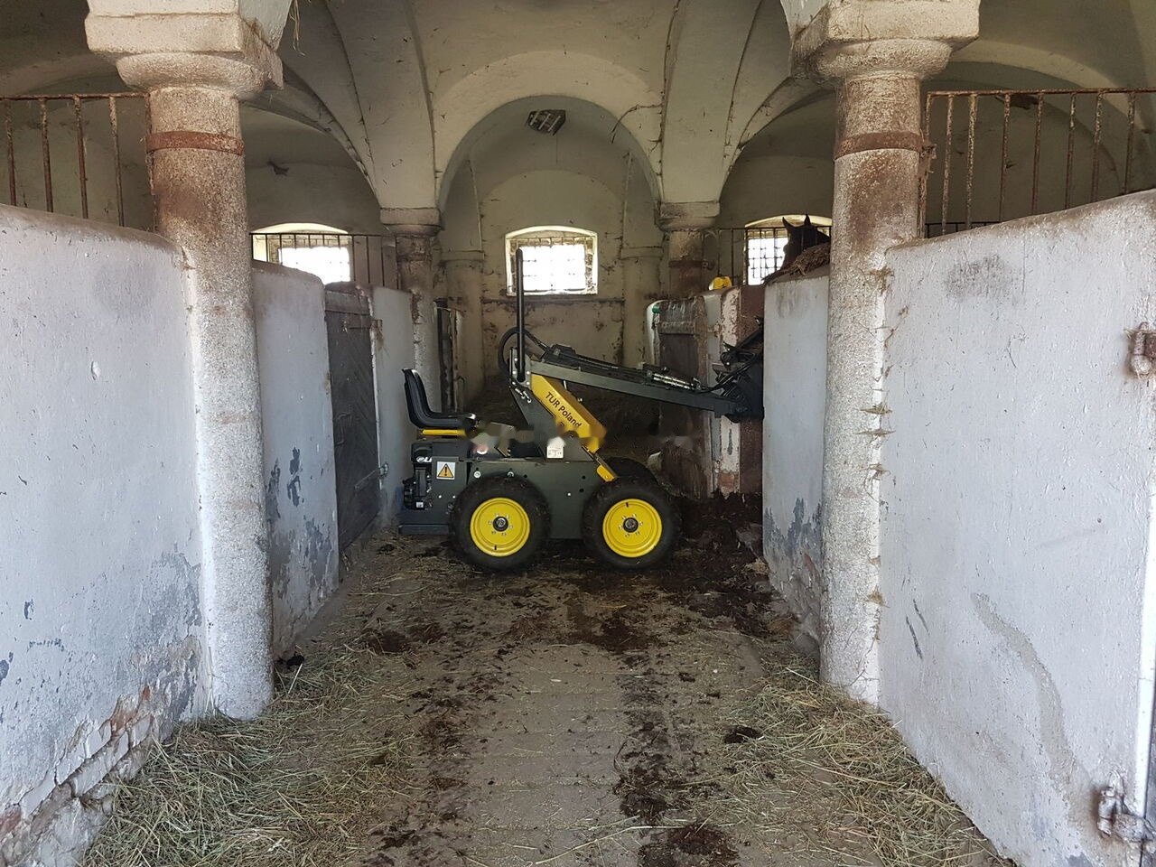 Tur Poland Mini Loader TUR N 520 Mini Hoflader Kompaktlader Briggs&Stratton - Mini utovarivač: slika 5 Tur Poland Mini Loader TUR N 520 Mini Hoflader Kompaktlader Briggs&Stratton - Mini utovarivač: slika 5