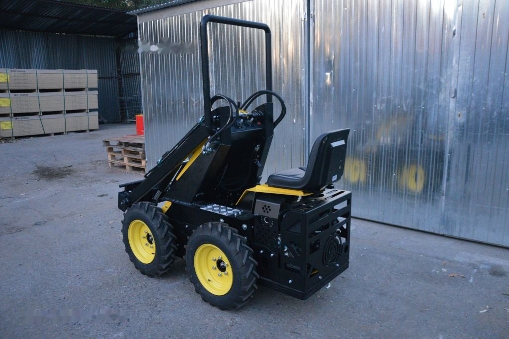 Tur Poland Miniradlader Miniloader Mini hoflader TUR N 520 Briggs&Stratton - Mini utovarivač: slika 4 Tur Poland Miniradlader Miniloader Mini hoflader TUR N 520 Briggs&Stratton - Mini utovarivač: slika 4