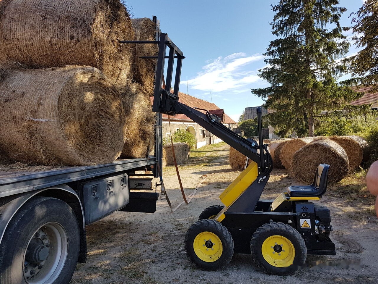 Tur Poland Miniradlader Miniloader Mini hoflader TUR N 520 Briggs&Stratton - Mini utovarivač: slika 1 Tur Poland Miniradlader Miniloader Mini hoflader TUR N 520 Briggs&Stratton - Mini utovarivač: slika 1