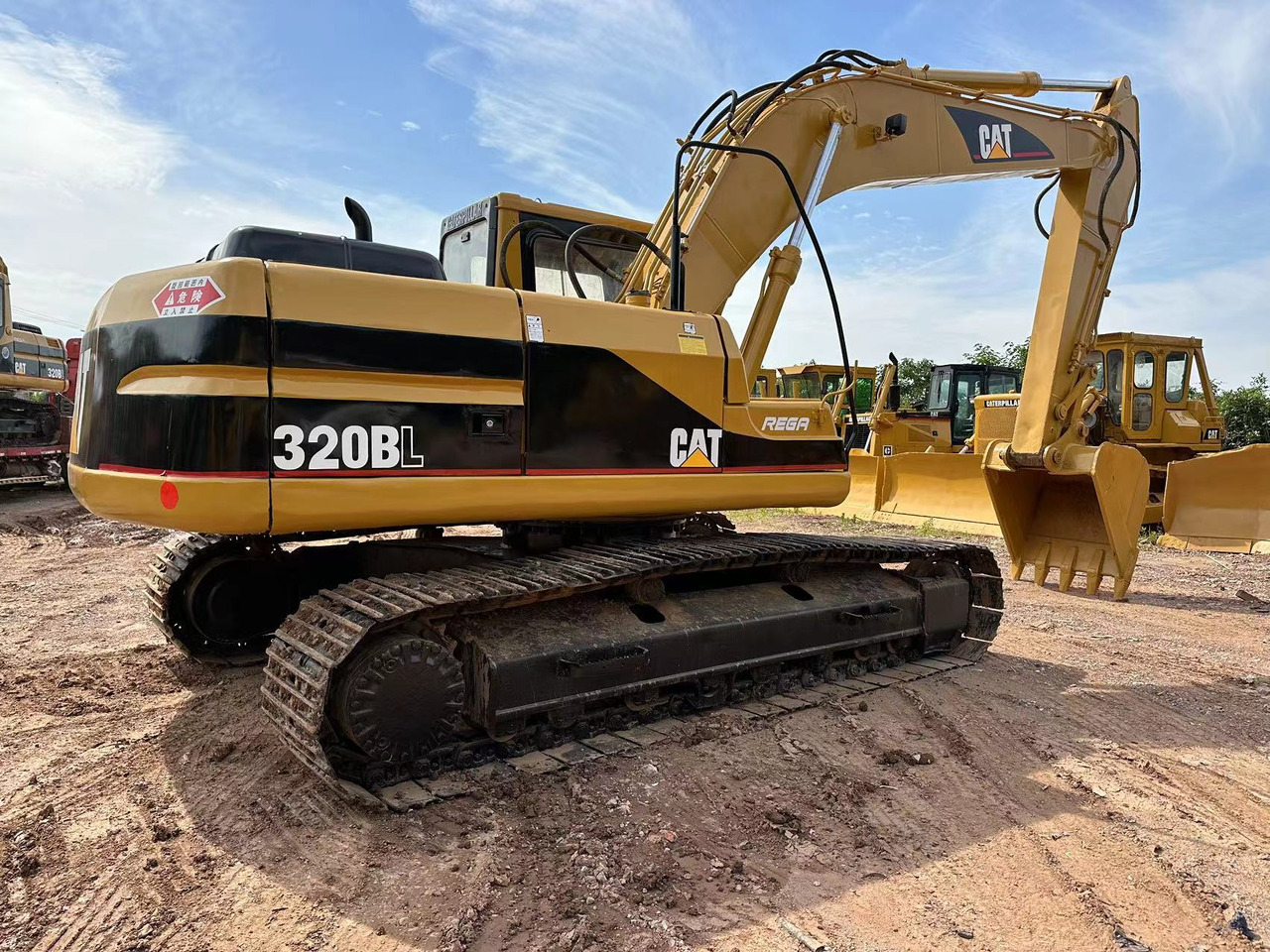 CATERPILLAR 320B - Bager guseničar: slika 1 CATERPILLAR 320B - Bager guseničar: slika 1