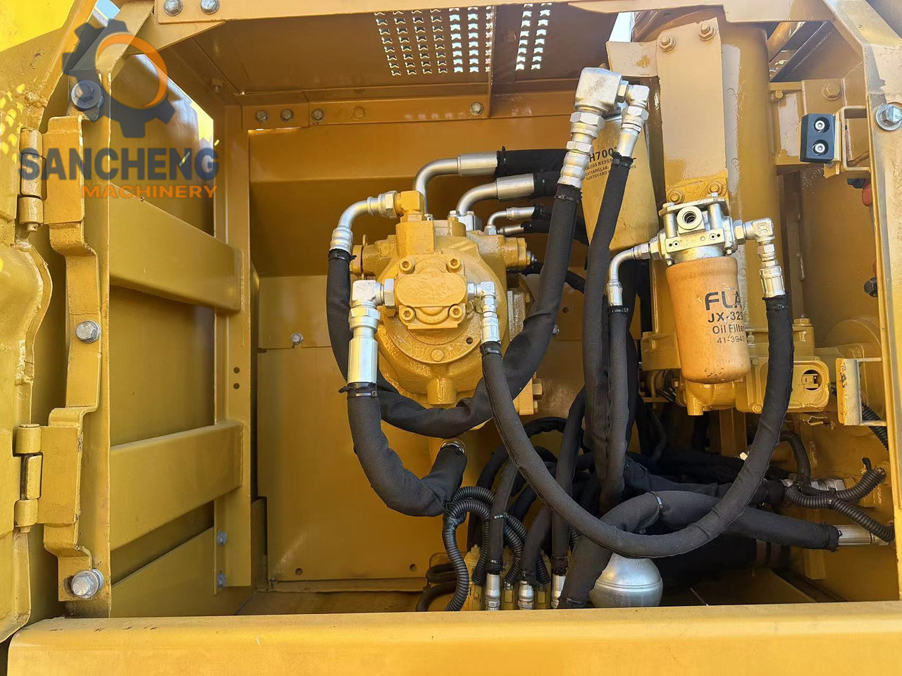 Bager guseničar CATERPILLAR 320BL: slika 12