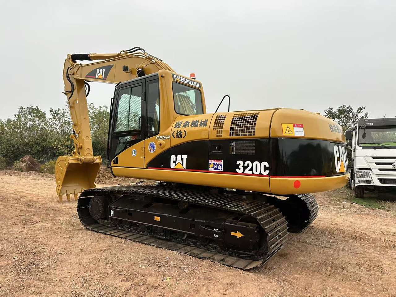 CATERPILLAR 320C - Bager guseničar: slika 2 CATERPILLAR 320C - Bager guseničar: slika 2