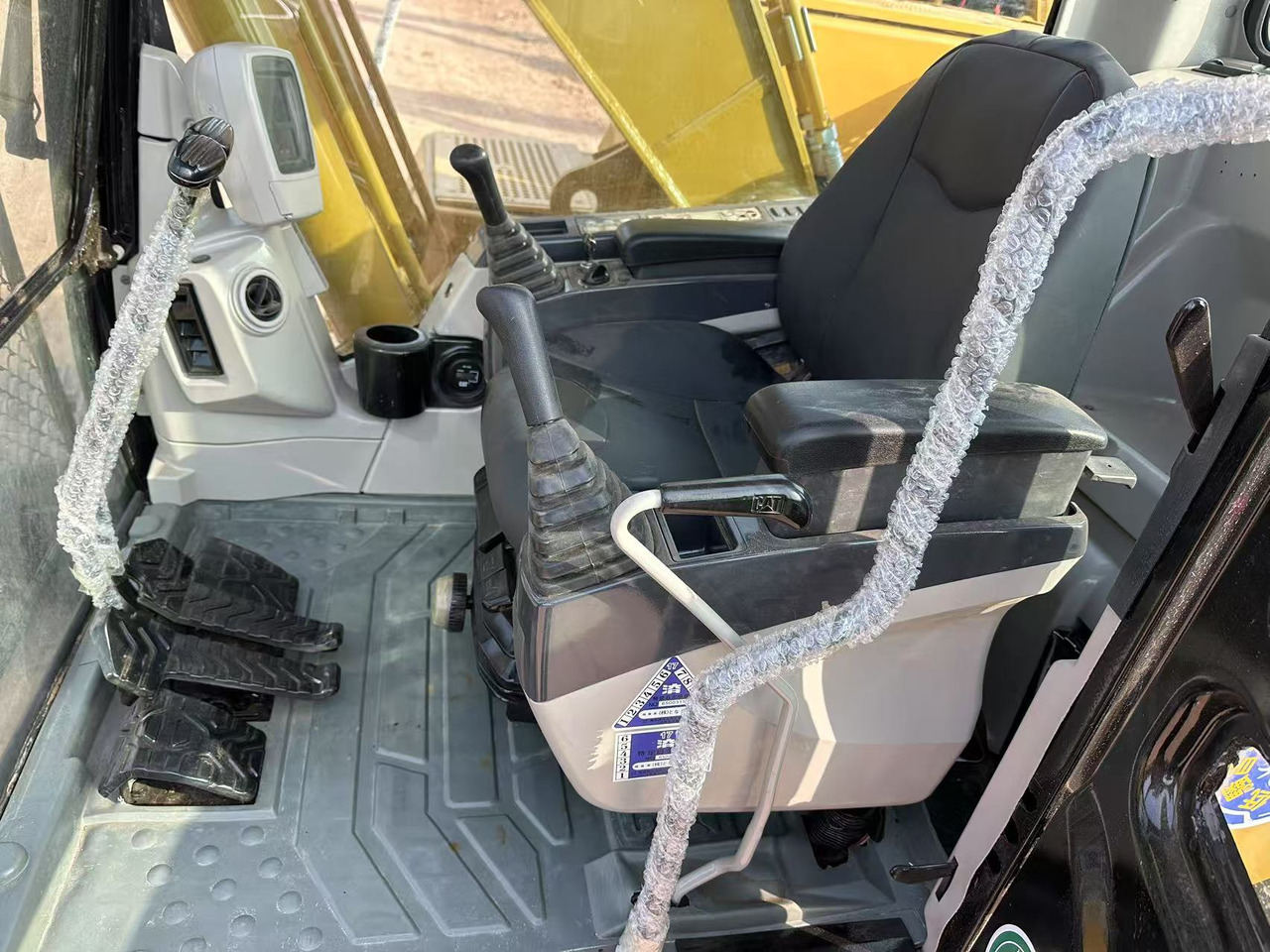 CATERPILLAR 320C - Bager guseničar: slika 5 CATERPILLAR 320C - Bager guseničar: slika 5