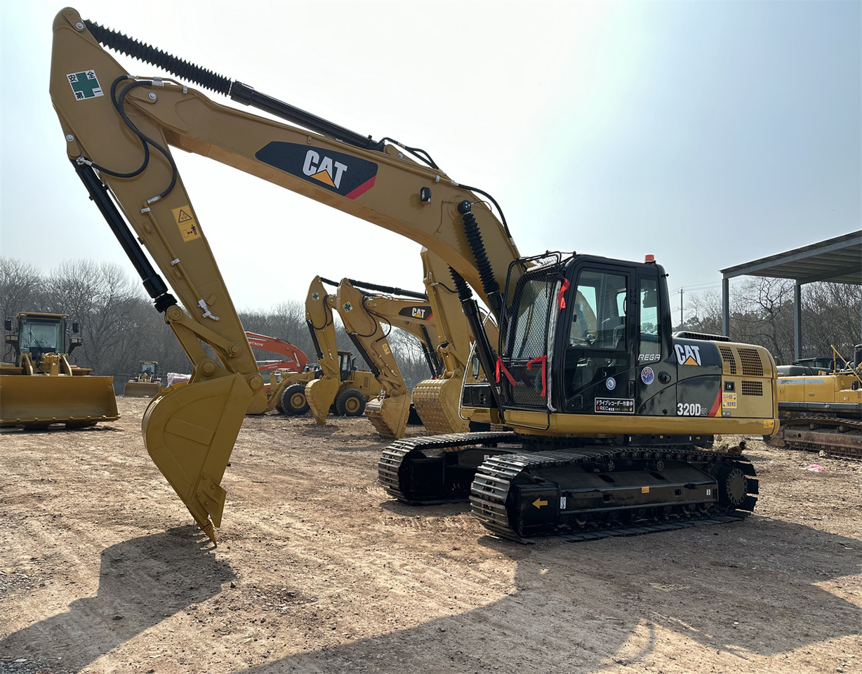 CATERPILLAR 320D2L - Bager guseničar: slika 4 CATERPILLAR 320D2L - Bager guseničar: slika 4