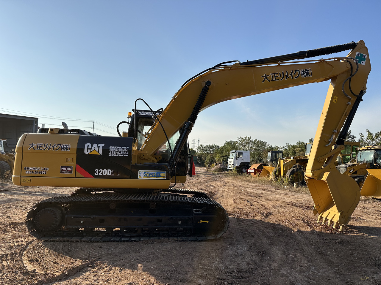 CATERPILLAR 320DL - Bager guseničar: slika 2 CATERPILLAR 320DL - Bager guseničar: slika 2
