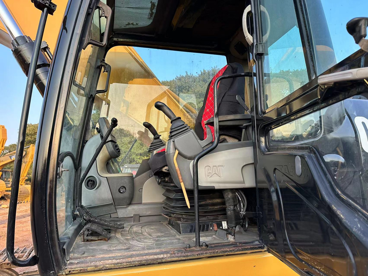 Bager guseničar CATERPILLAR 330D2L excavator: slika 9 Bager guseničar CATERPILLAR 330D2L excavator: slika 9