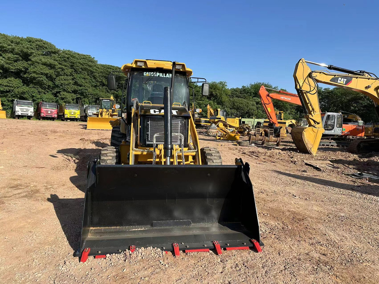 CATERPILLAR 420F2 - Bager utovarivač: slika 2 CATERPILLAR 420F2 - Bager utovarivač: slika 2