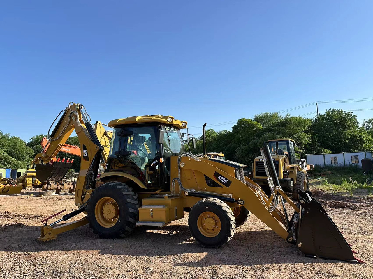 CATERPILLAR 420F2 - Bager utovarivač: slika 5 CATERPILLAR 420F2 - Bager utovarivač: slika 5