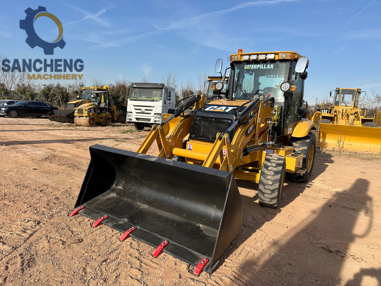 CATERPILLAR 420F2 - Bager utovarivač: slika 4 CATERPILLAR 420F2 - Bager utovarivač: slika 4