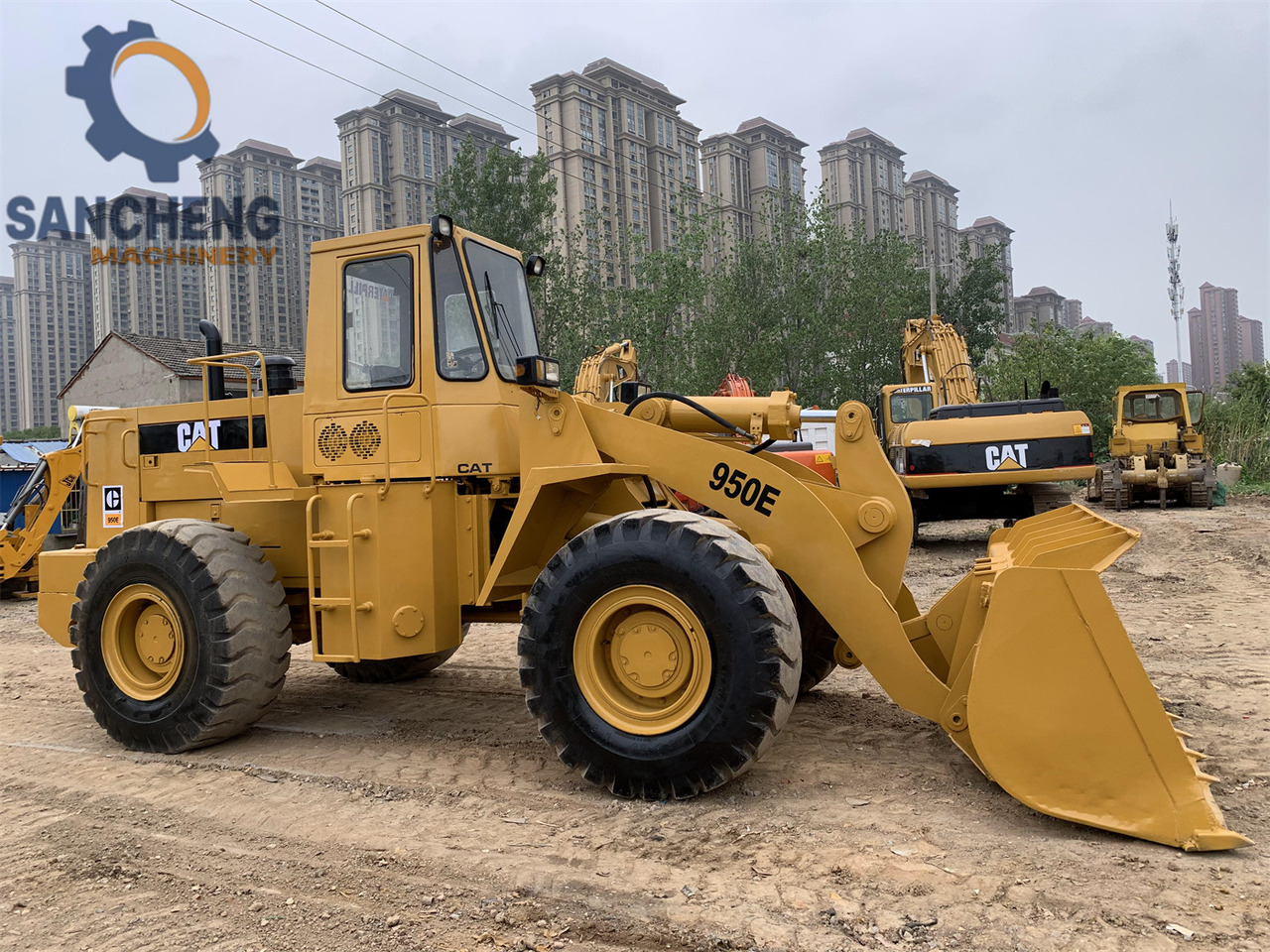CATERPILLAR 950E - Utovarivač točkaš: slika 2 CATERPILLAR 950E - Utovarivač točkaš: slika 2