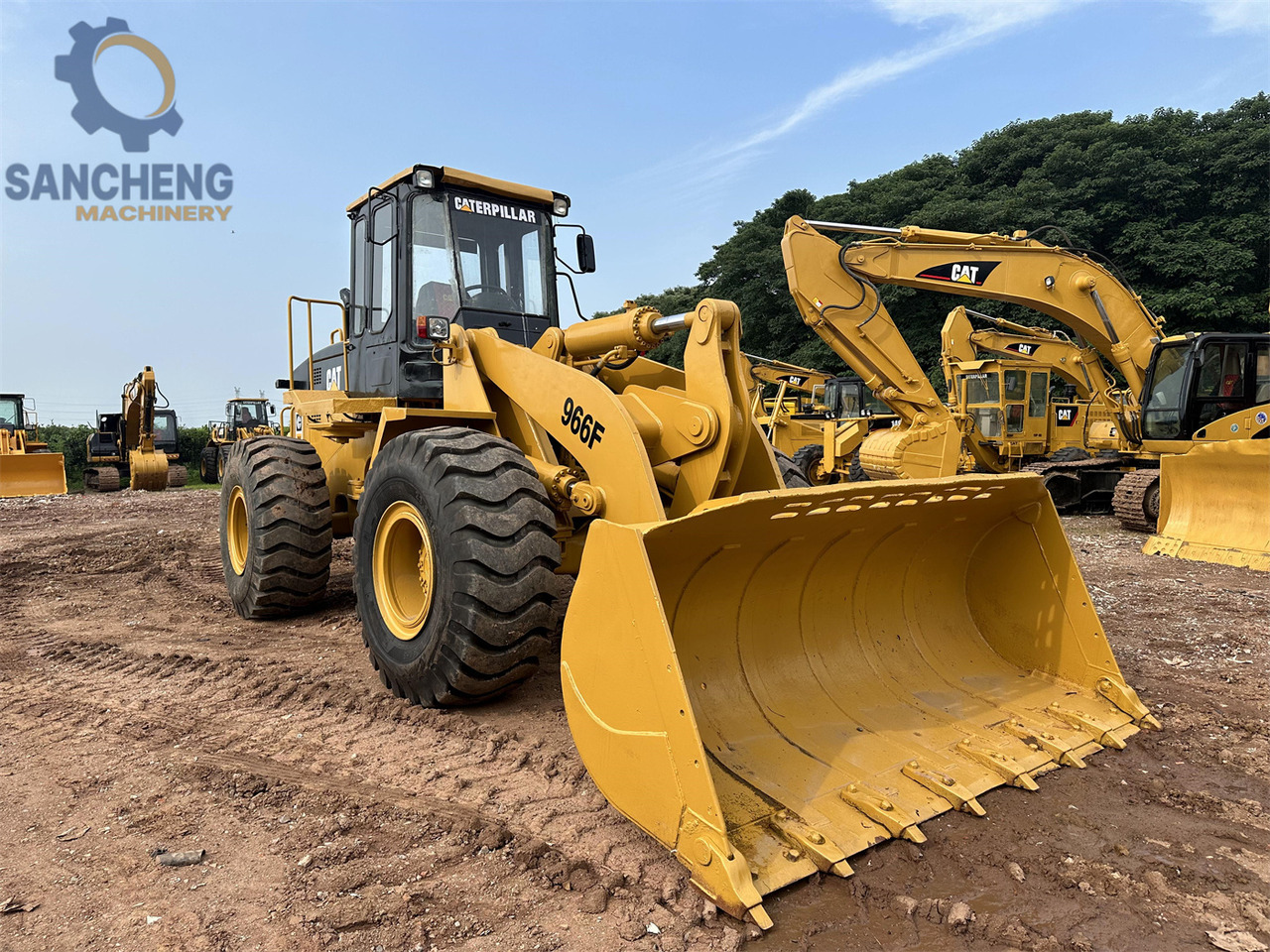 CATERPILLAR 966F - Utovarivač točkaš: slika 2 CATERPILLAR 966F - Utovarivač točkaš: slika 2