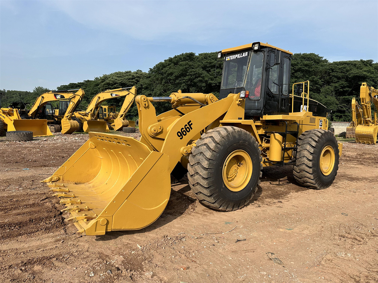 CATERPILLAR 966F - Utovarivač točkaš: slika 1 CATERPILLAR 966F - Utovarivač točkaš: slika 1